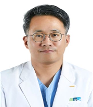 상담위원 김재헌